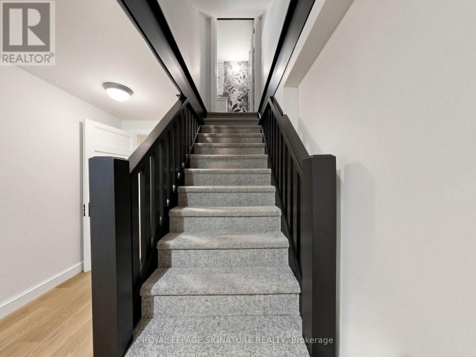 92 INGLEWOOD DRIVE, Toronto (Rosedale-Moore Park), Ontario, M4T1H5
