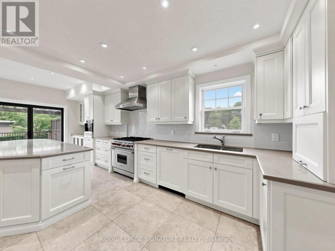 92 INGLEWOOD DRIVE, Toronto (Rosedale-Moore Park), Ontario, M4T1H5