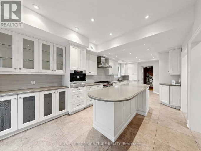92 INGLEWOOD DRIVE, Toronto (Rosedale-Moore Park), Ontario, M4T1H5