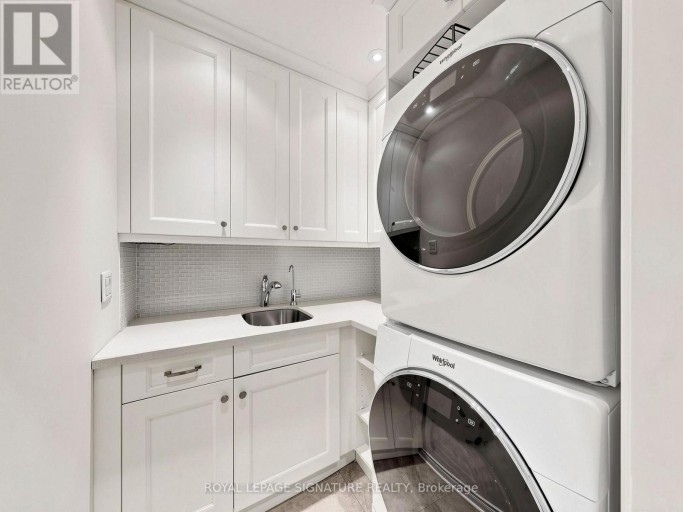 92 INGLEWOOD DRIVE, Toronto (Rosedale-Moore Park), Ontario, M4T1H5