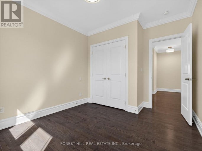 114 REGENT ROAD, Toronto (Downsview-Roding-CFB), Ontario, M3K1H4