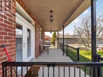 114 REGENT ROAD Toronto (Downsview-Roding-CFB) Ontario photo 3