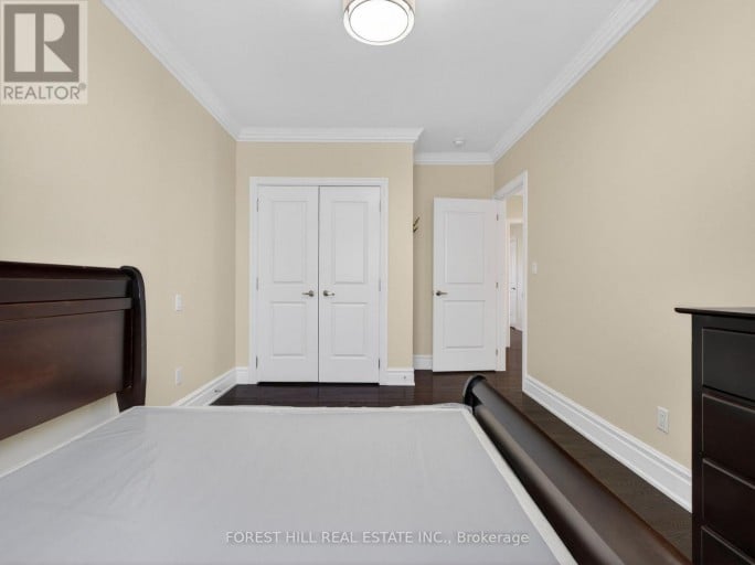 114 REGENT ROAD, Toronto (Downsview-Roding-CFB), Ontario, M3K1H4