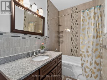 114 REGENT ROAD Toronto (Downsview-Roding-CFB) Ontario photo 35