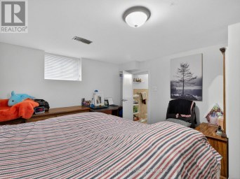 114 REGENT ROAD Toronto (Downsview-Roding-CFB) Ontario photo 37