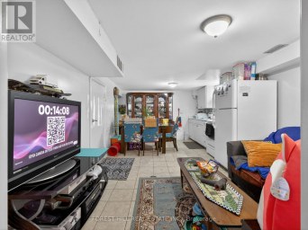 114 REGENT ROAD Toronto (Downsview-Roding-CFB) Ontario photo 40
