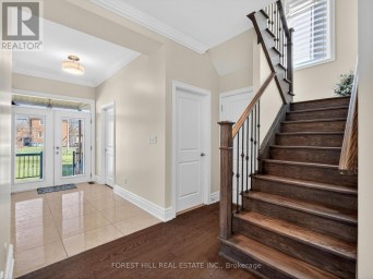 114 REGENT ROAD Toronto (Downsview-Roding-CFB) Ontario photo 5