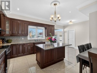 114 REGENT ROAD Toronto (Downsview-Roding-CFB) Ontario photo 8