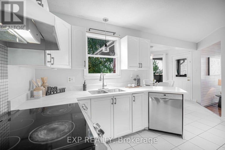 1950 MAPLERIDGE DRIVE, Peterborough (Monaghan Ward 2), Ontario, K9K2E4