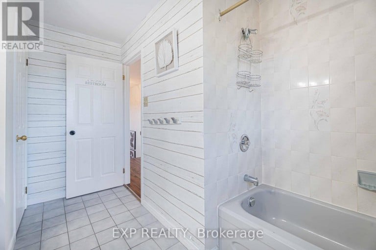 1950 MAPLERIDGE DRIVE, Peterborough (Monaghan Ward 2), Ontario, K9K2E4
