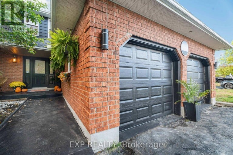 1950 MAPLERIDGE DRIVE, Peterborough (Monaghan Ward 2), Ontario, K9K2E4