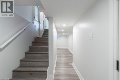 536 CANNON Street E Hamilton Ontario photo 16