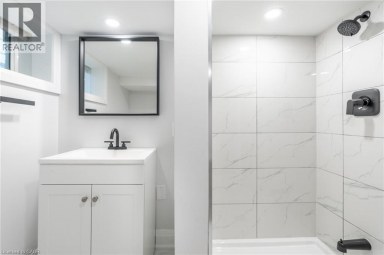 536 CANNON Street E Hamilton Ontario photo 22