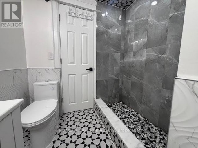 134 QUEEN STREET N, Caledon (Bolton West), Ontario, L7E2M7