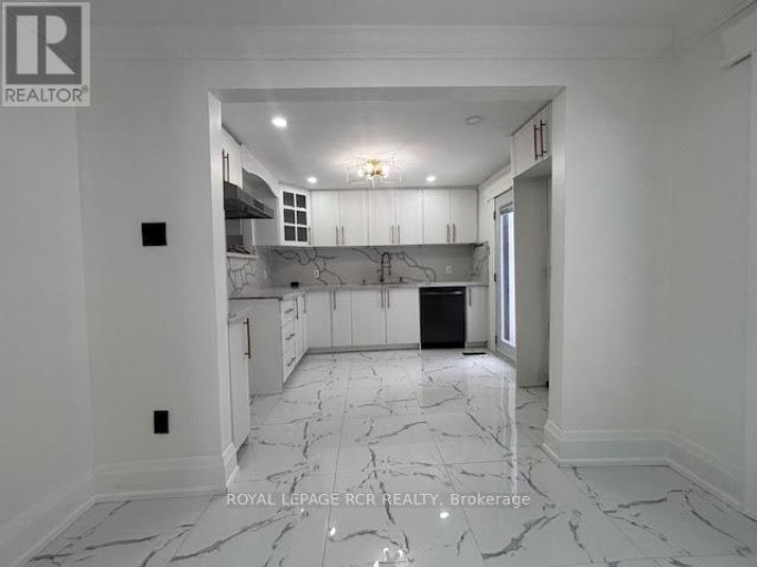 134 QUEEN STREET N, Caledon (Bolton West), Ontario, L7E2M7