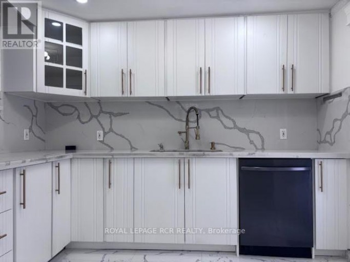 134 QUEEN STREET N, Caledon (Bolton West), Ontario, L7E2M7