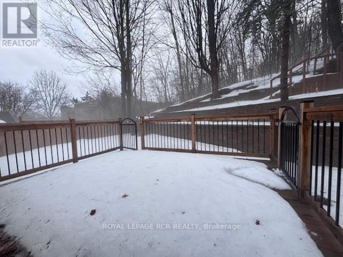 134 QUEEN STREET N, Caledon (Bolton West), Ontario, L7E2M7
