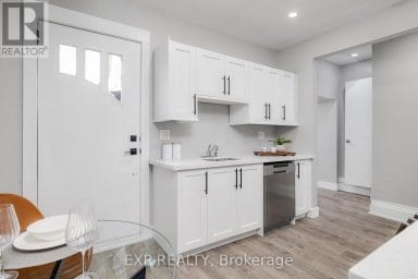 125 CATHCART STREET Hamilton (Beasley) Ontario photo 10