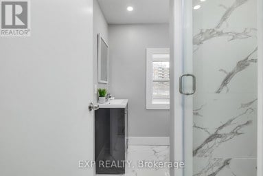 125 CATHCART STREET Hamilton (Beasley) Ontario photo 17