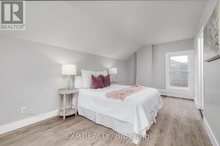 125 CATHCART STREET, Hamilton (Beasley), Ontario, L8L5A1