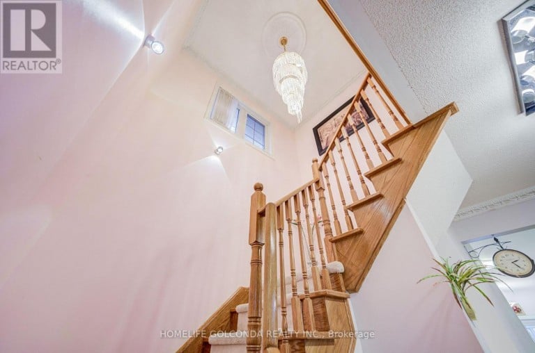 25 EASTPINE DRIVE, Markham (Milliken Mills West), Ontario, L3R4Z2