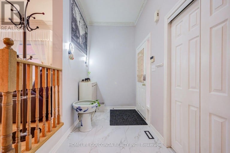 25 EASTPINE DRIVE, Markham (Milliken Mills West), Ontario, L3R4Z2