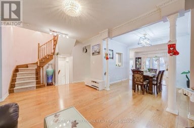 25 EASTPINE DRIVE Markham (Milliken Mills West) Ontario photo 4