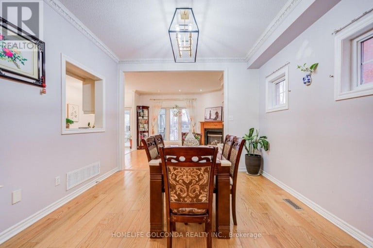 25 EASTPINE DRIVE, Markham (Milliken Mills West), Ontario, L3R4Z2