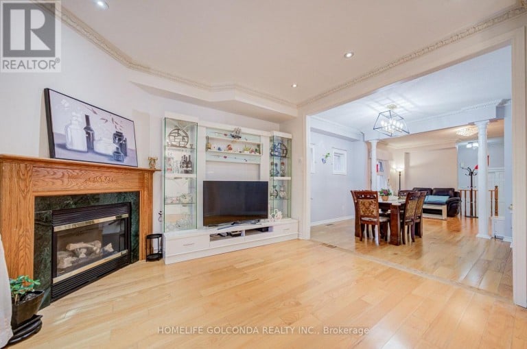 25 EASTPINE DRIVE, Markham (Milliken Mills West), Ontario, L3R4Z2