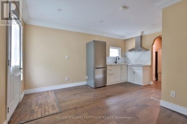 106 CLOVELLY AVENUE Toronto (Oakwood Village) Ontario photo 10