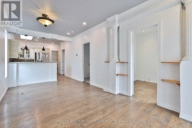 106 CLOVELLY AVENUE Toronto (Oakwood Village) Ontario photo 2