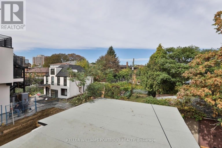 106 CLOVELLY AVENUE, Toronto (Oakwood Village), Ontario, M6E2E6