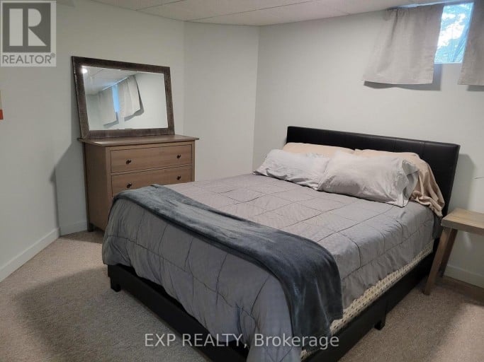 74 BUCHANAN STREET, Barrie (Grove East), Ontario, L4M6B7