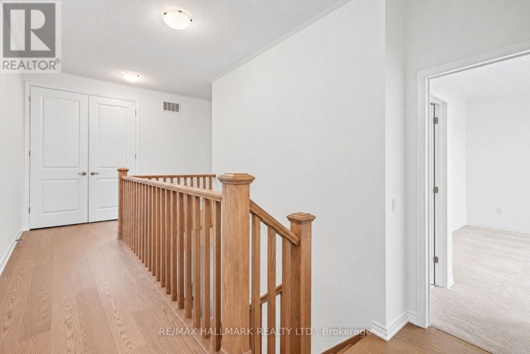 84 GRETZKY AVENUE, Barrie, Ontario, L9J0Y7