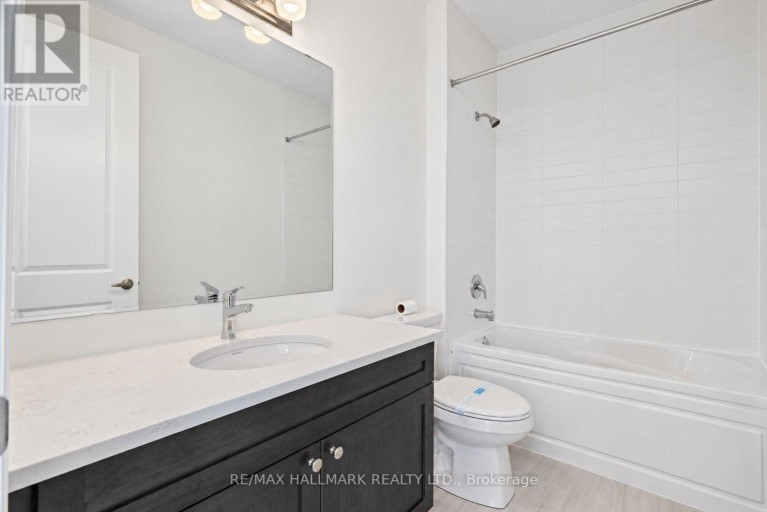 84 GRETZKY AVENUE, Barrie, Ontario, L9J0Y7