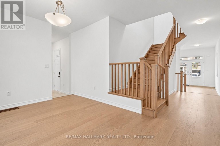84 GRETZKY AVENUE, Barrie, Ontario, L9J0Y7