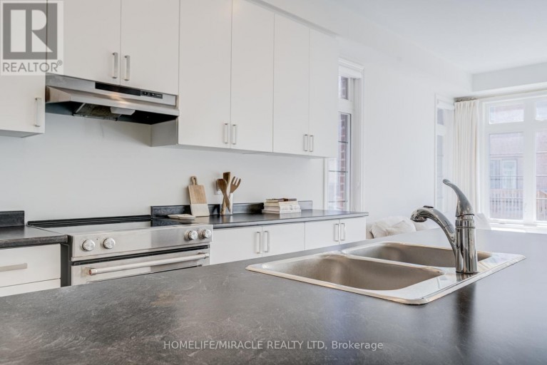 14 SASSAFRAS ROAD, Springwater (Midhurst), Ontario, L9X2C6