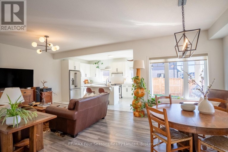 33 KERR STREET, Collingwood, Ontario, L9Y4B6