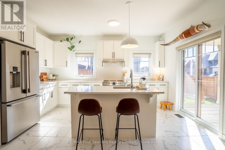 33 KERR STREET, Collingwood, Ontario, L9Y4B6