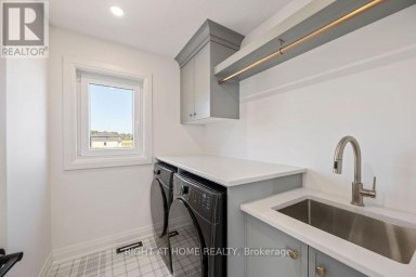 3149 WALSH DRIVE London South (South V) Ontario photo 32