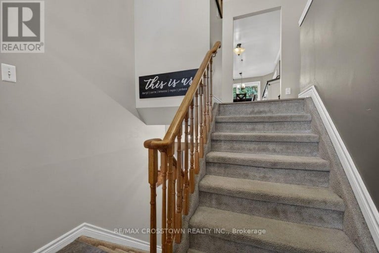 29 BRENNAN AVENUE, Barrie (South Shore), Ontario, L4N3X2