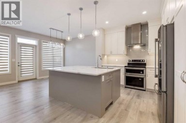 54 Creekstone Square SW Calgary Alberta photo 2
