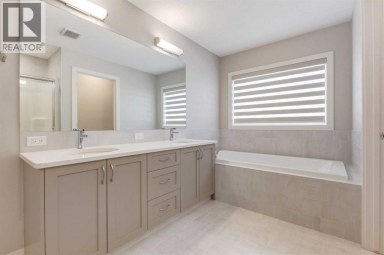54 Creekstone Square SW Calgary Alberta photo 27