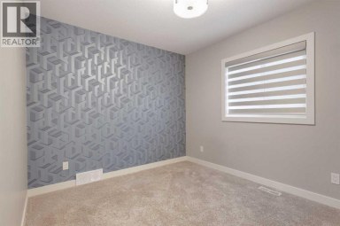 54 Creekstone Square SW Calgary Alberta photo 36