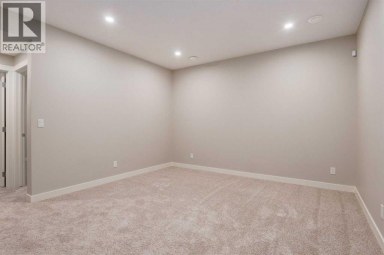 54 Creekstone Square SW Calgary Alberta photo 38