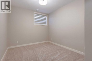 54 Creekstone Square SW Calgary Alberta photo 40