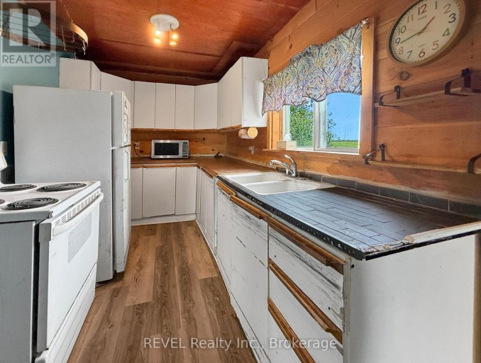 98 SWAMP COLLEGE ROAD, Prince Edward County (Hillier), Ontario, K0K2J0