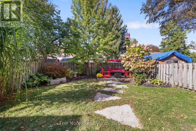 648 BERWICK CRESCENT, Oshawa (McLaughlin), Ontario, L1J3E7