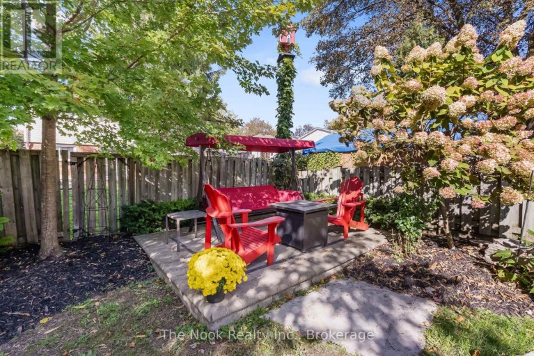 648 BERWICK CRESCENT, Oshawa (McLaughlin), Ontario, L1J3E7