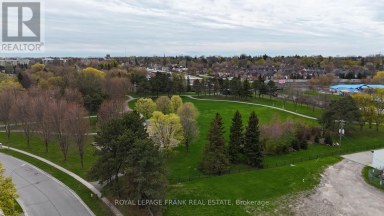 0-1 BRADLEY DRIVE Whitby (Pringle Creek) Ontario photo 1
